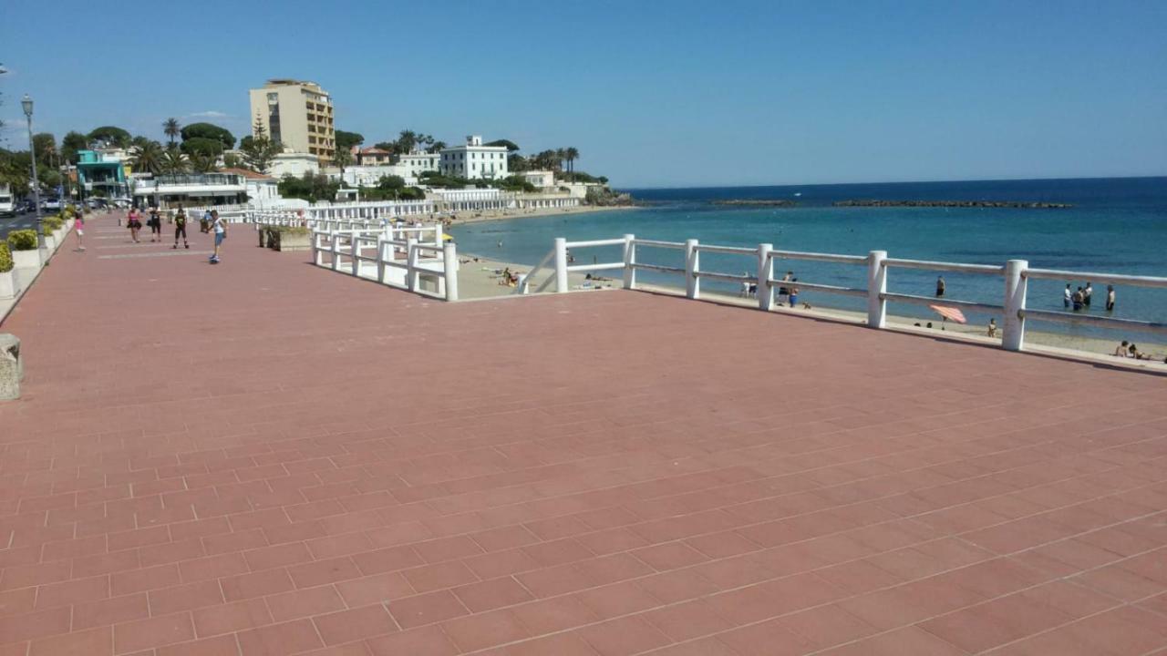 La Tana Nel Vicolo Apartment Santa Marinella Exterior photo